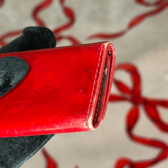 Louis Vuitton Pomme D’Amour Monogram Vernis Multicles 4 key holder - Picture 4 of 8